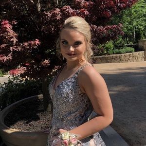 Meet your Posher, Alexandra